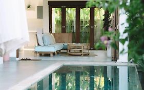 Three Palms Surf & Stay Medewi